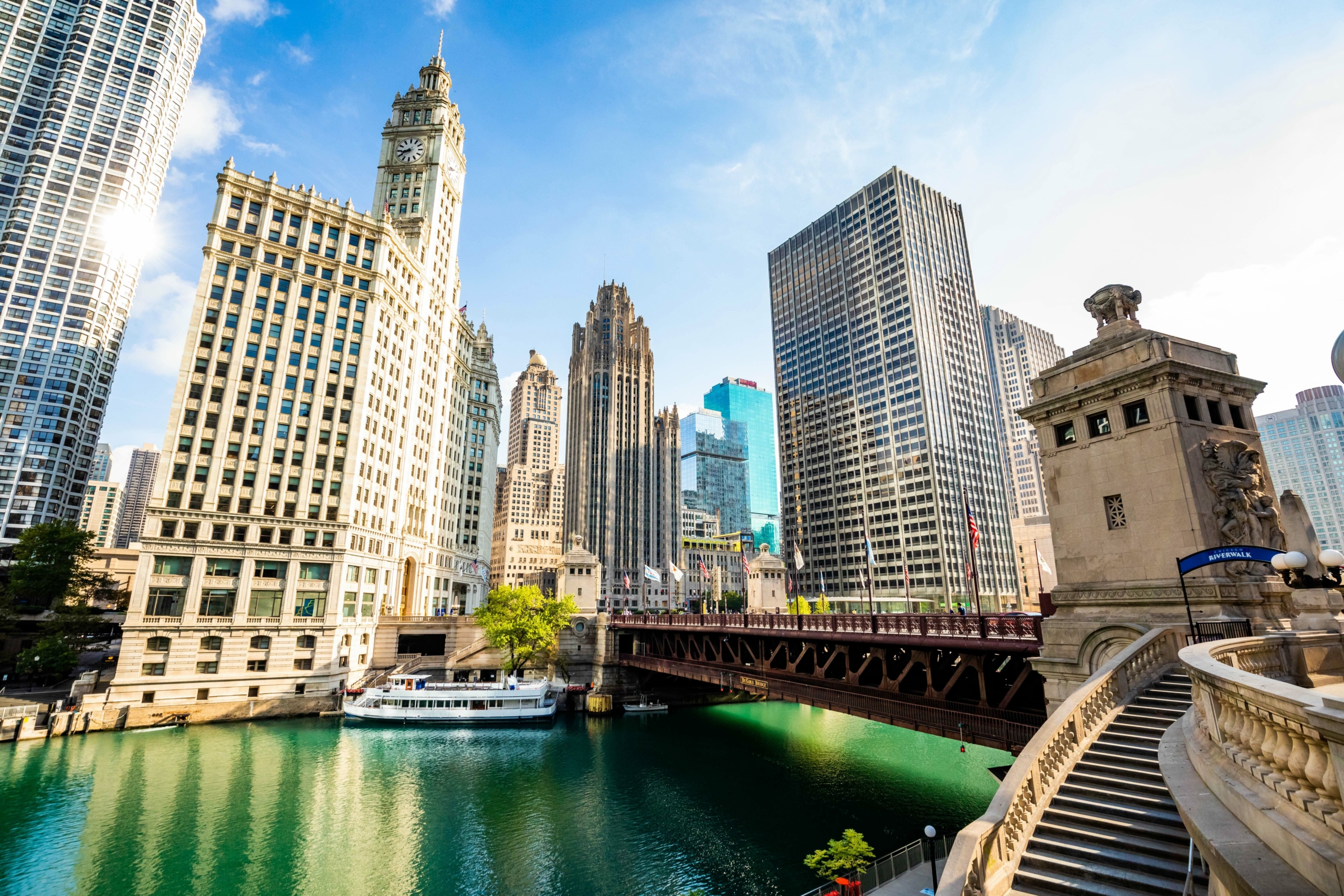 Beautiful View of Chicago river buildings modern architecture